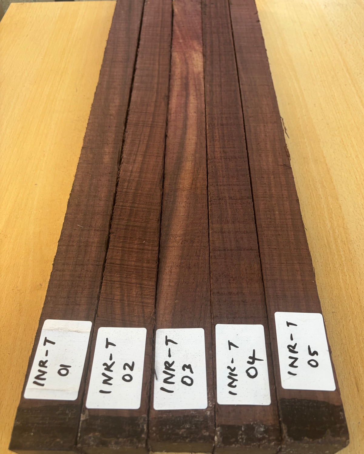INDIAN ROSEWOOD TURNING BLANK 24/1.5/1.5inches INR T 01-05