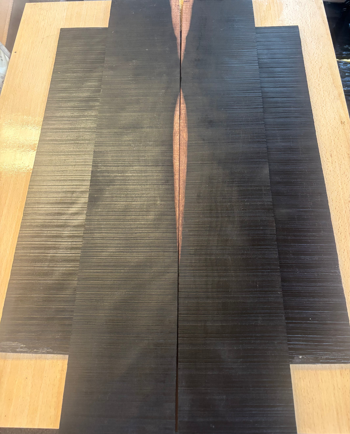 INDIAN EBONY BACK AND SIDE 550/220/4.5MM 850/130/4.5MM B/S 01